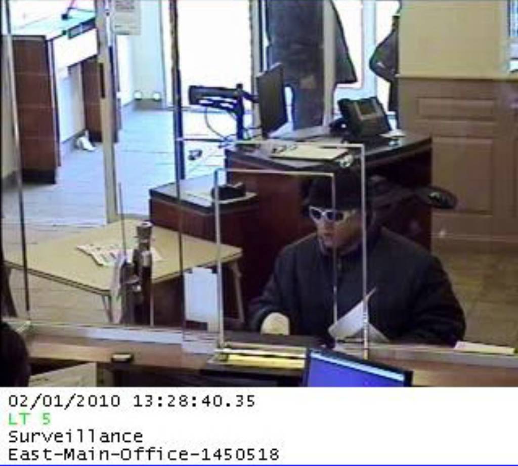 Man sought in Bridgeport bank robbery