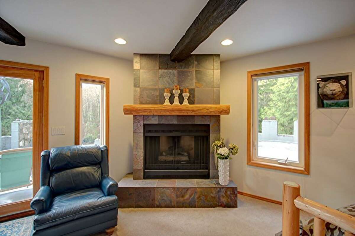 SedroWoolley castle sells for 782K