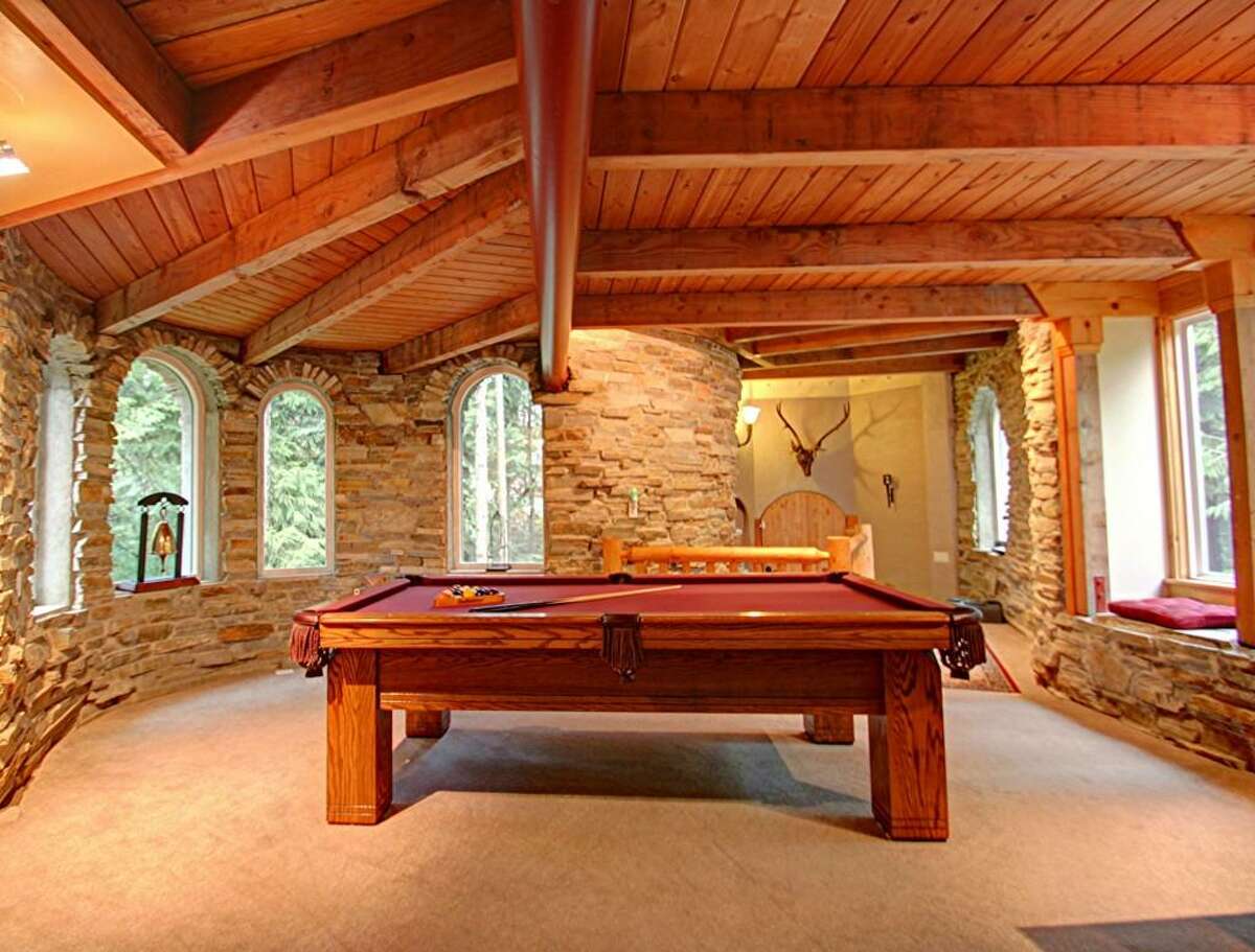 SedroWoolley castle sells for 782K