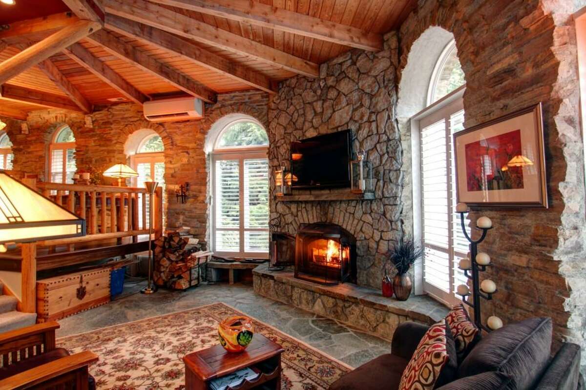 SedroWoolley castle sells for 782K