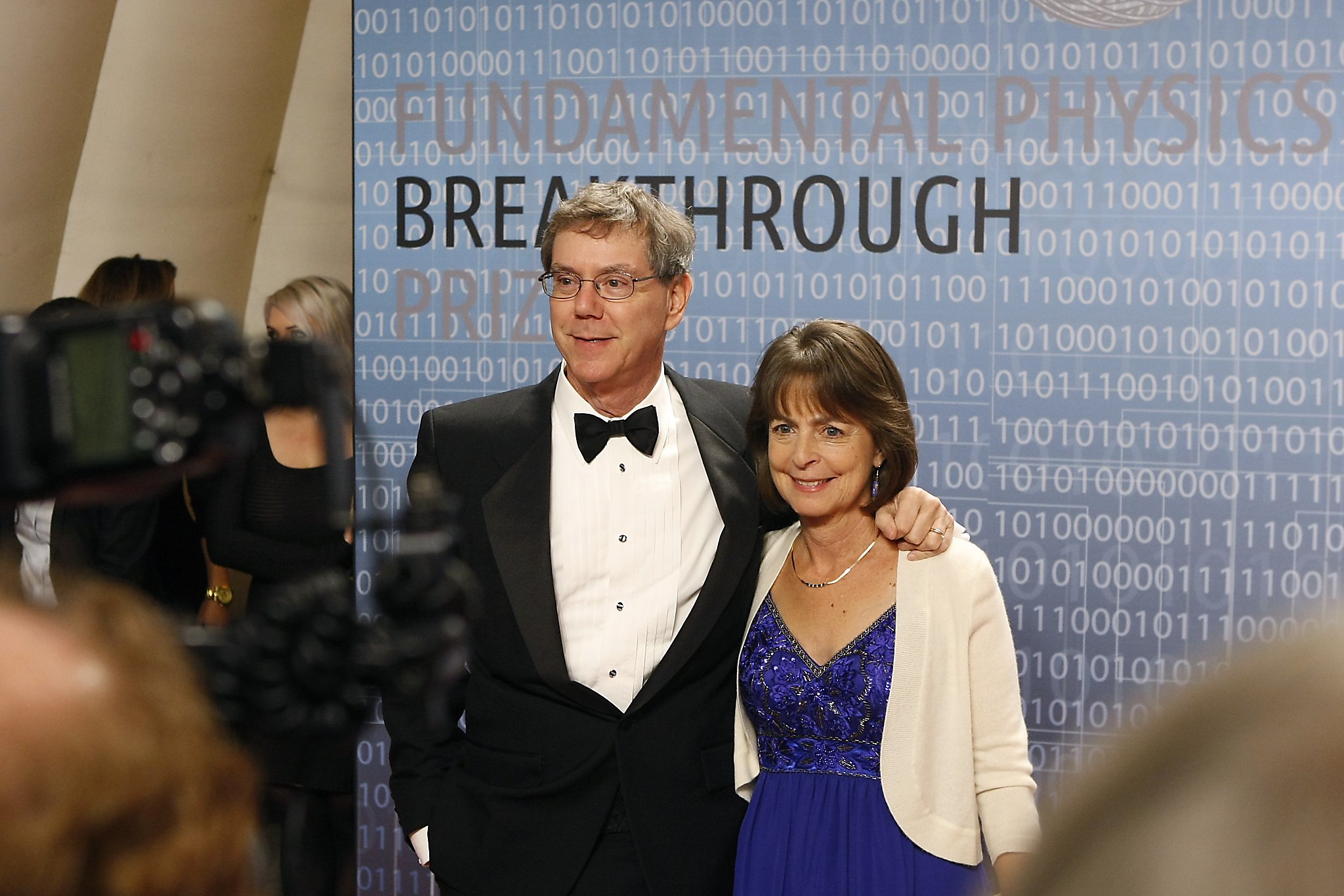 Arthur Levinson will step down from Roche board