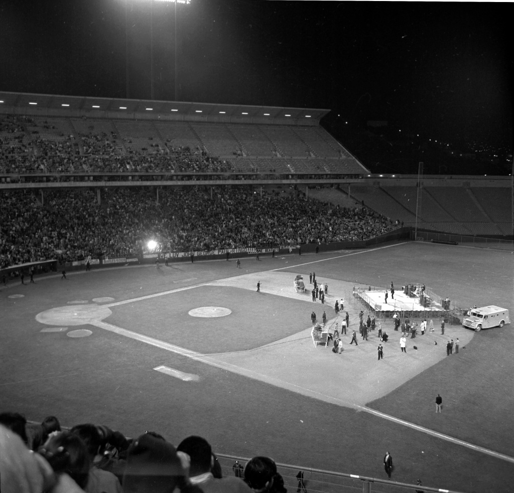 A day that lives in infamy: Wine comes to Candlestick Park in 1977