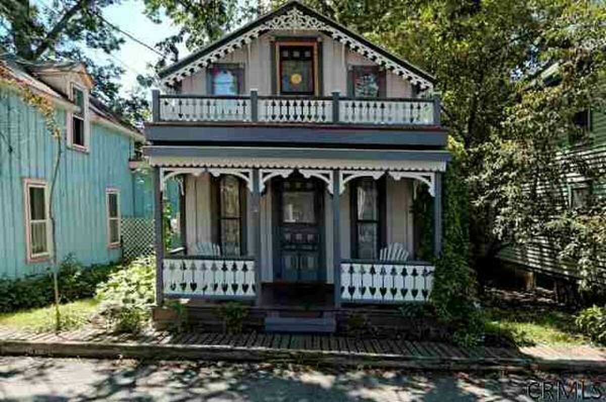 Buying Round Lake 5 homes that could be yours