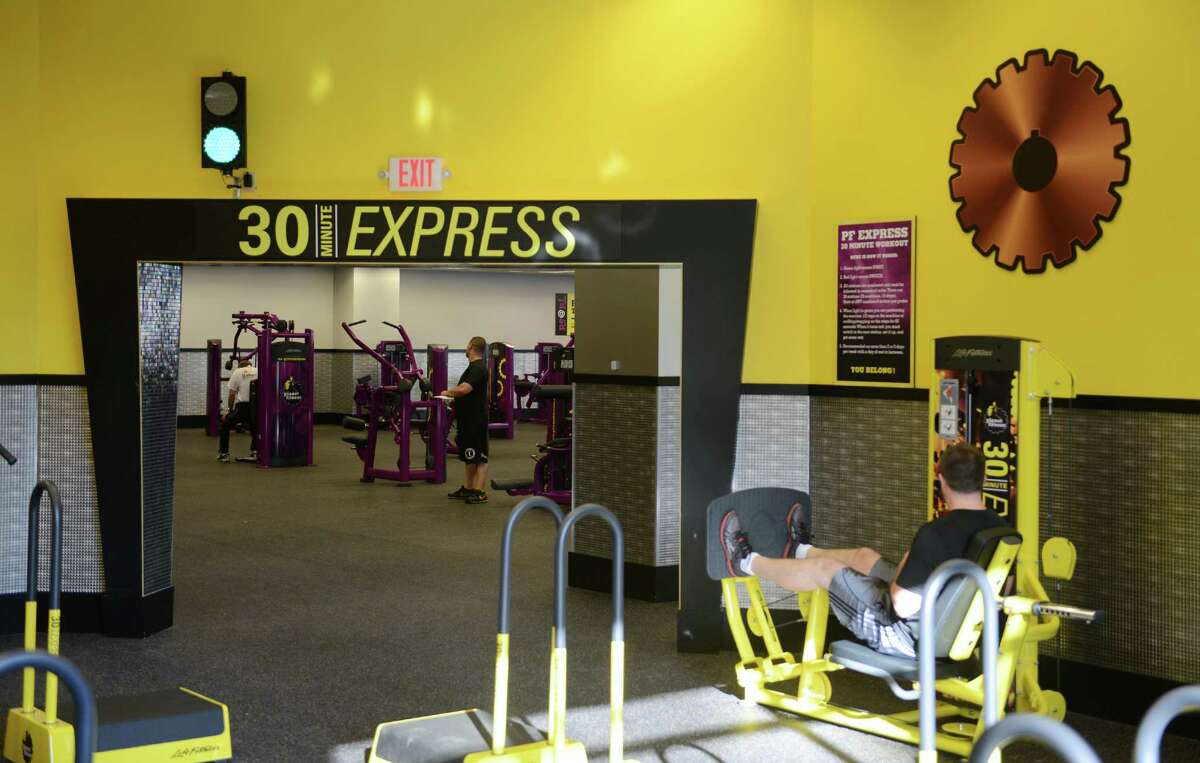 Fitness opens in former Borders bookstore