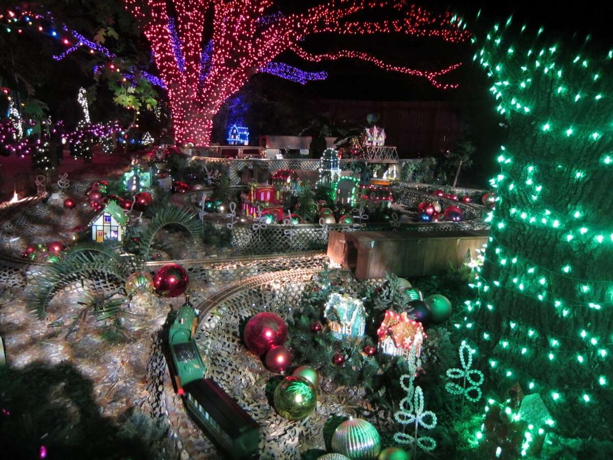 Houston's best holiday light displays