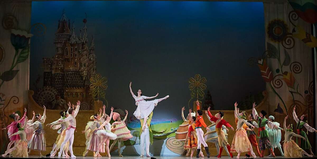 Oakland's 'Nutcracker' in an engaging setting