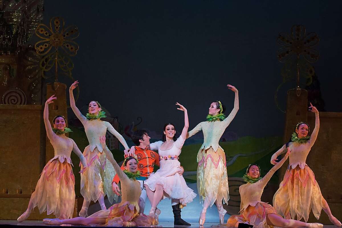 Oakland's 'Nutcracker' in an engaging setting