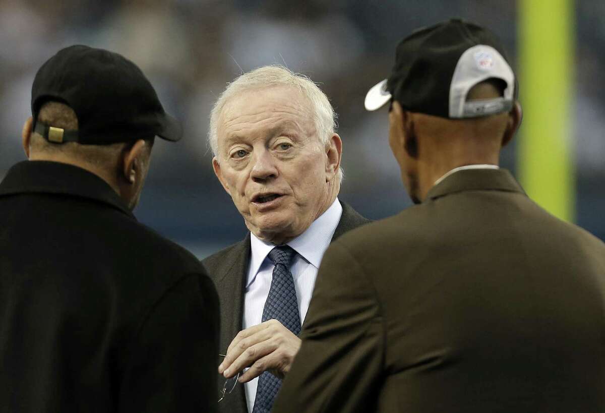 Cowboys must pursue this free agent after Jerry Jones' post-draft comment