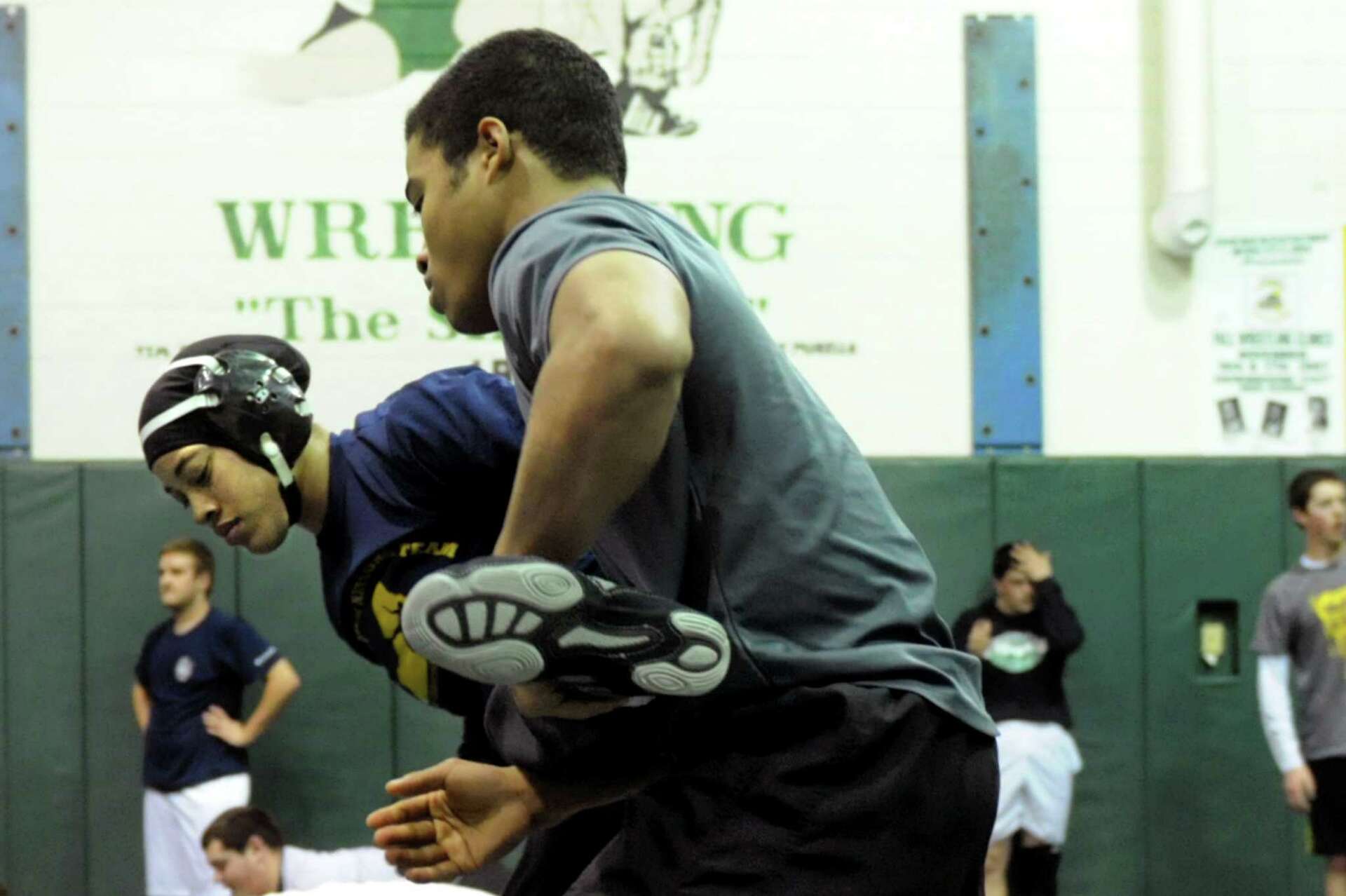 Siblings fuel each other's mat success
