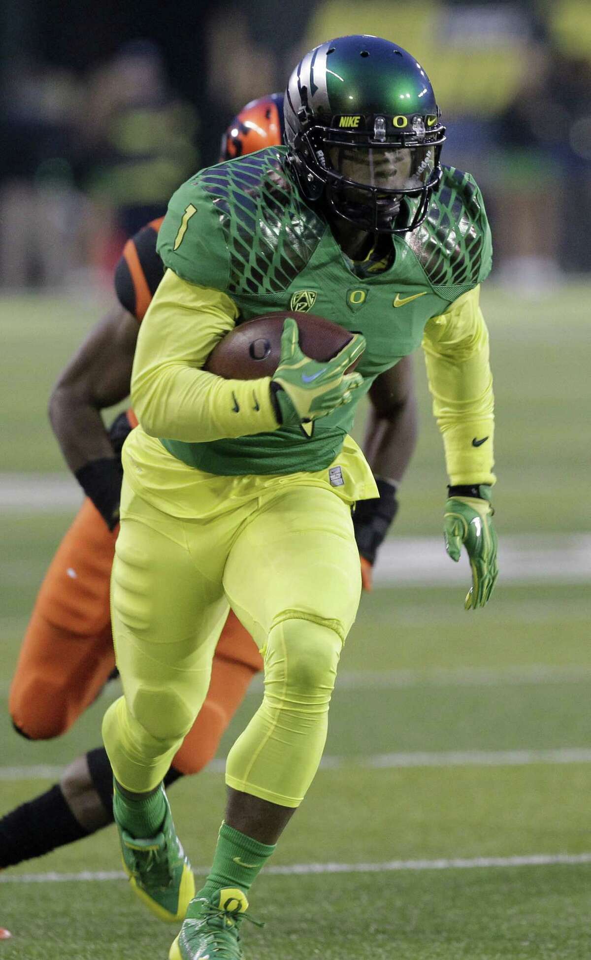 Oregon's Josh Huff, a Houston Nimitz graduate, leads the Ducks in receptions (57), receiving yards (1,036) and touchdown catches (11).