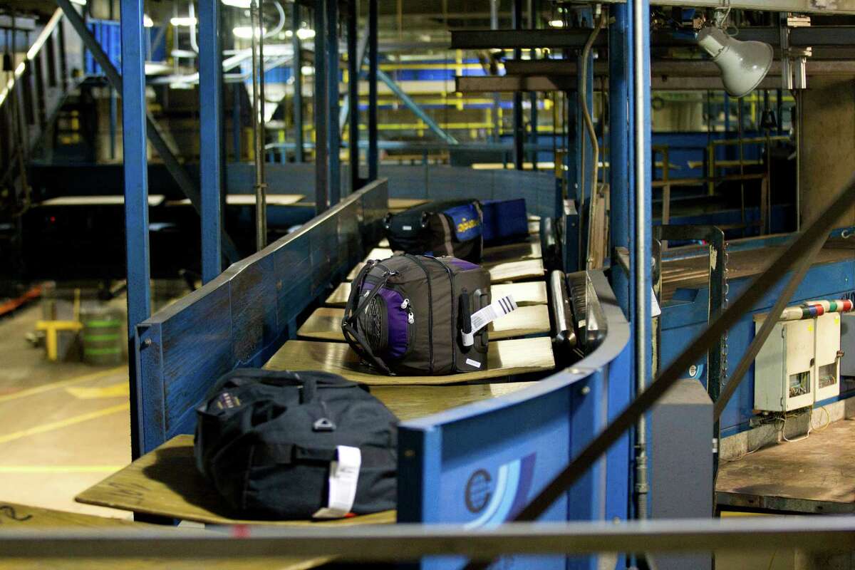 United's underground baggage system is 'orchestrated chaos'