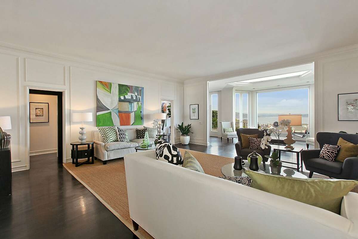 Cow Hollow home includes teak floors, postcard views and yards