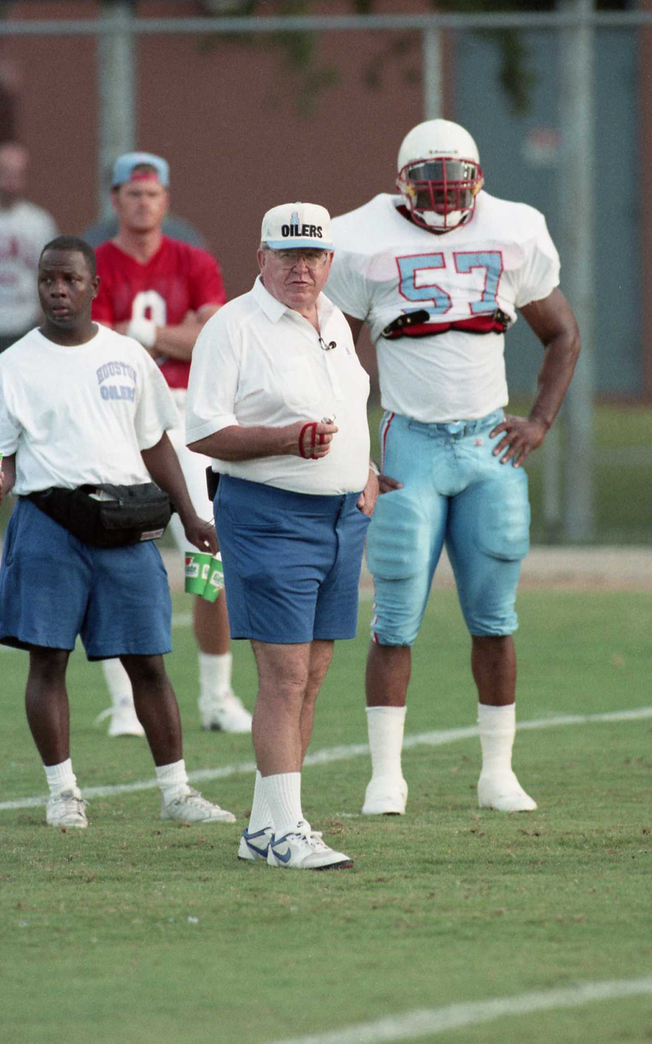 Former Eagles coach, sharp-tongued defensive guru Buddy Ryan dies