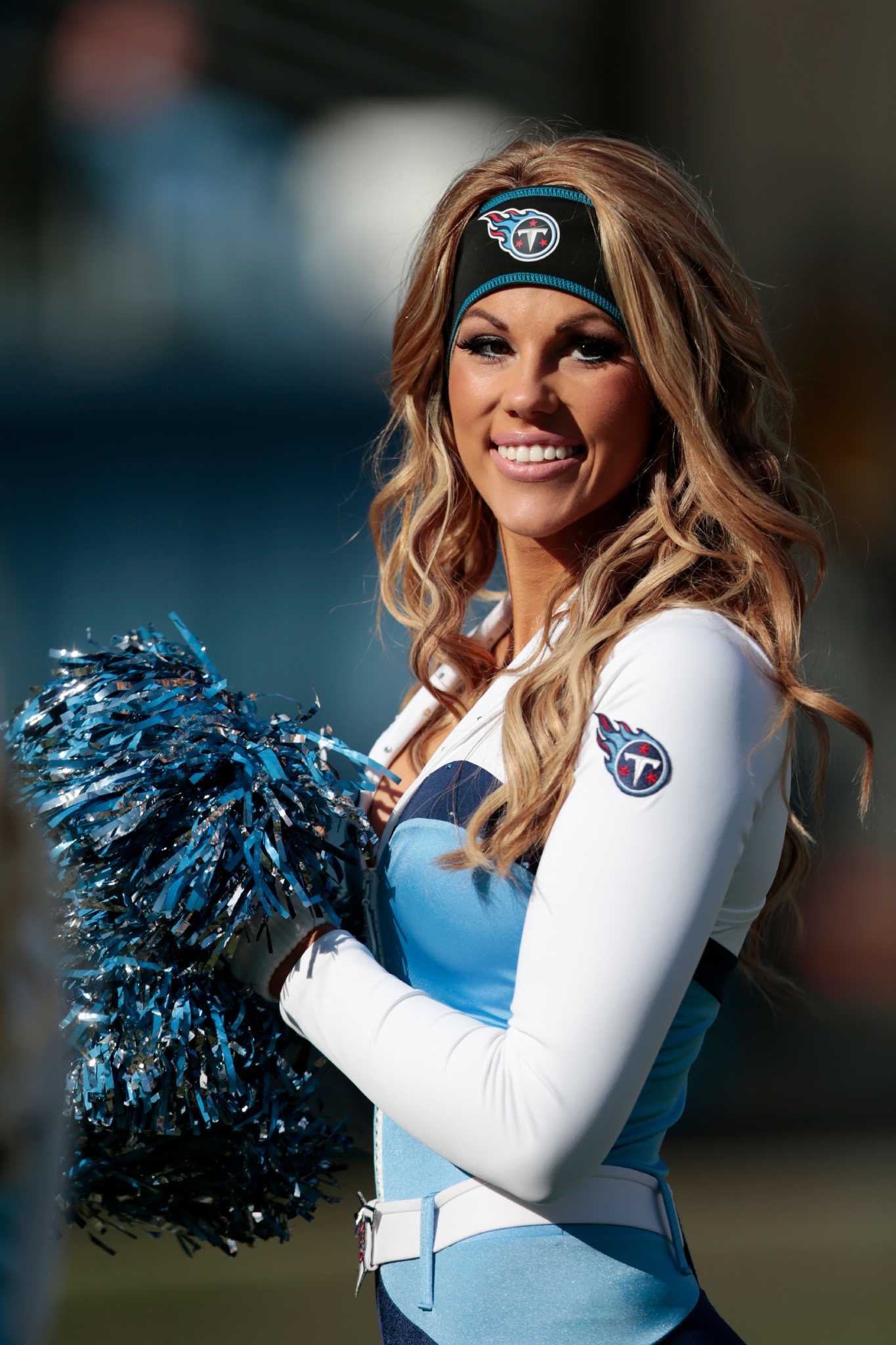 History of NFL Cheerleader Uniforms