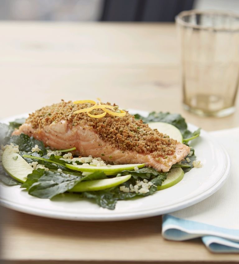 Recipe: Crunchy Salmon With Apple and Baby Kale Salad