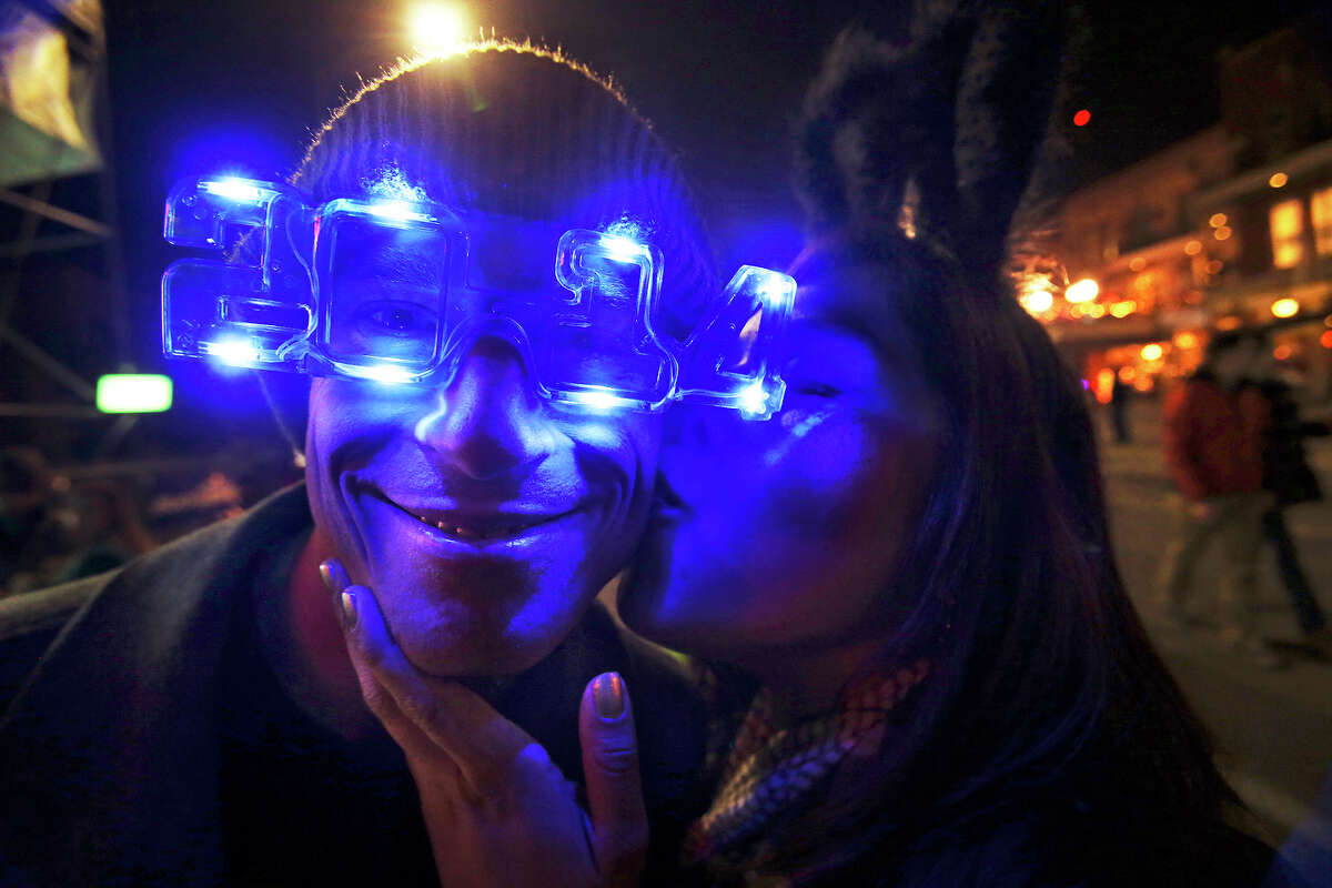 S.A. celebrates New Year's Eve