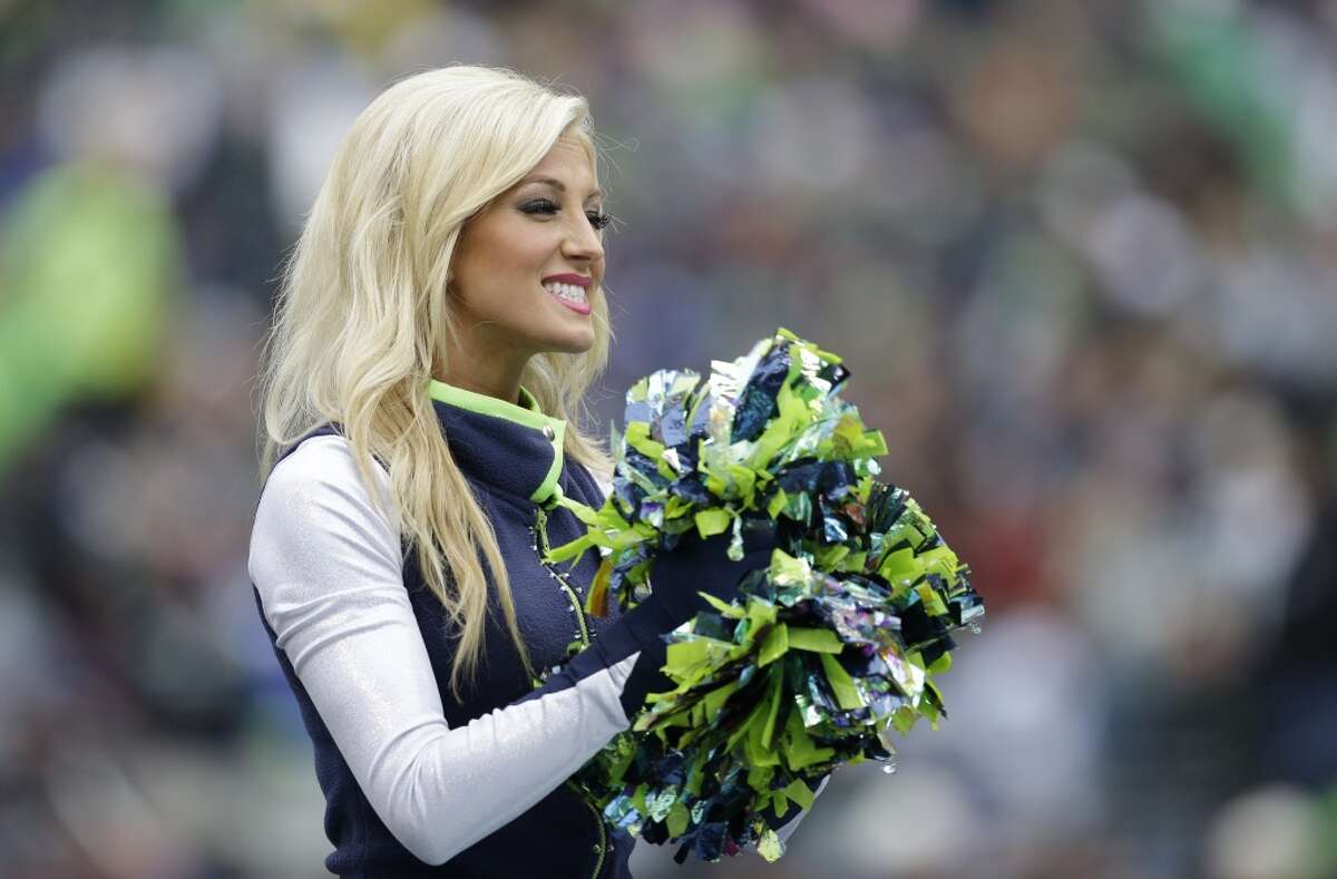 NFL cheerleader We had to take 'jiggle test'