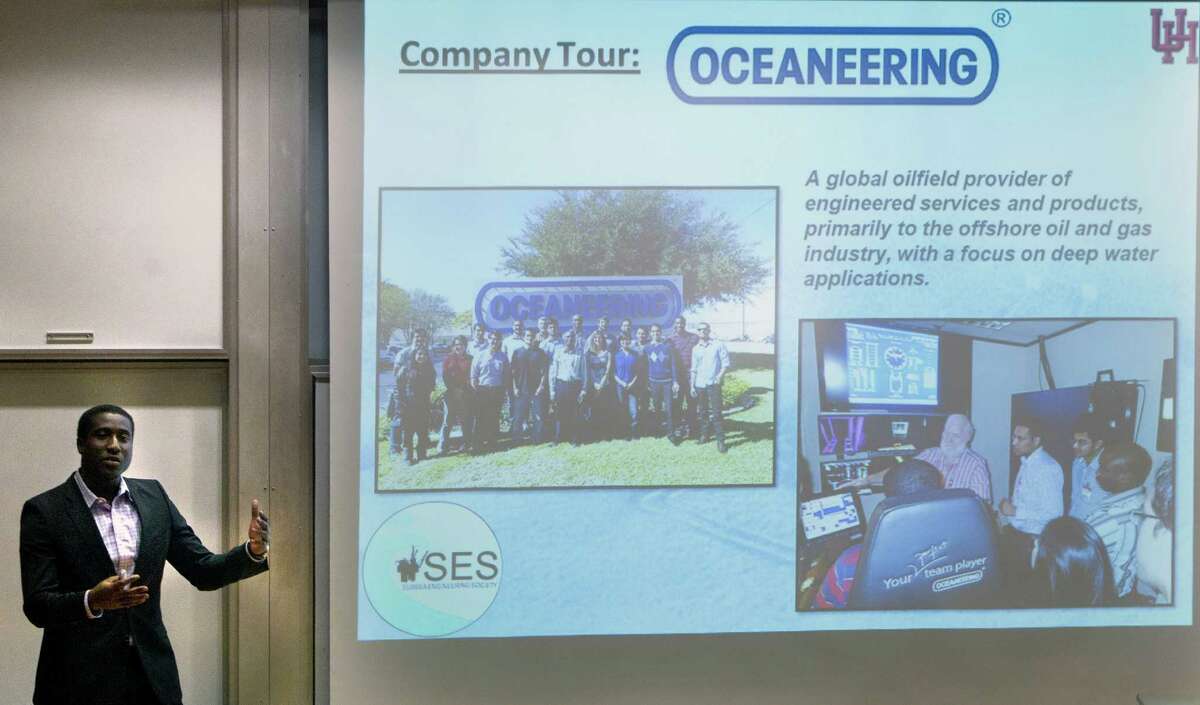 Nebolisa Egbunike, a founder of the Subsea Engineering Society at the University of Houston, addresses a group meeting at UH.﻿