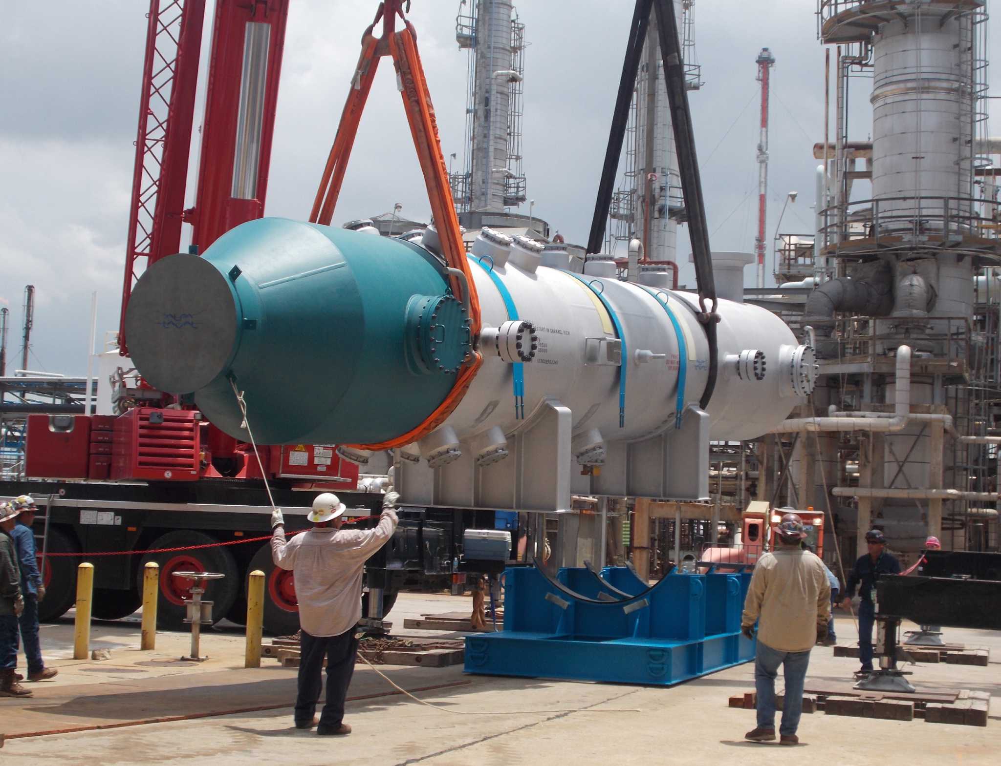 LyondellBasell restarts Texas plant amid cheap natural gas