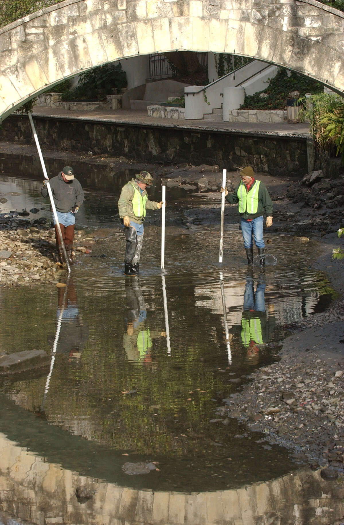 San Antonio River draining to be delayed