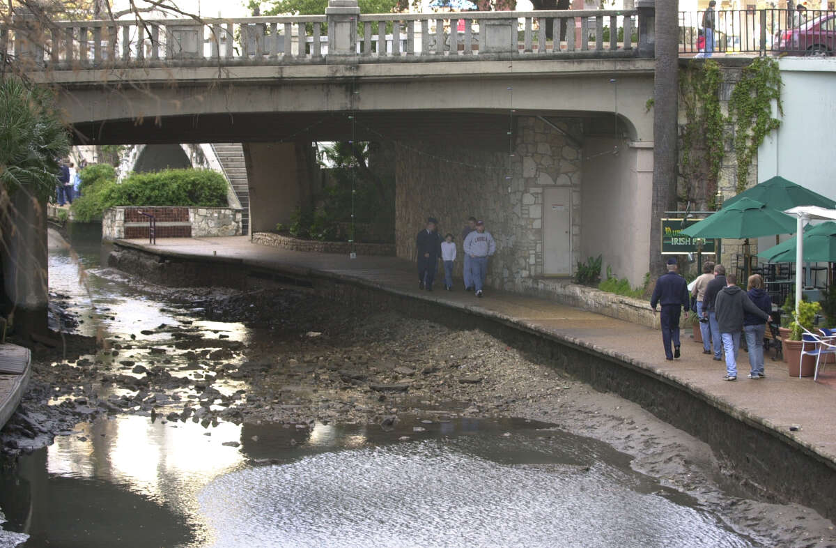 San Antonio River draining to be delayed