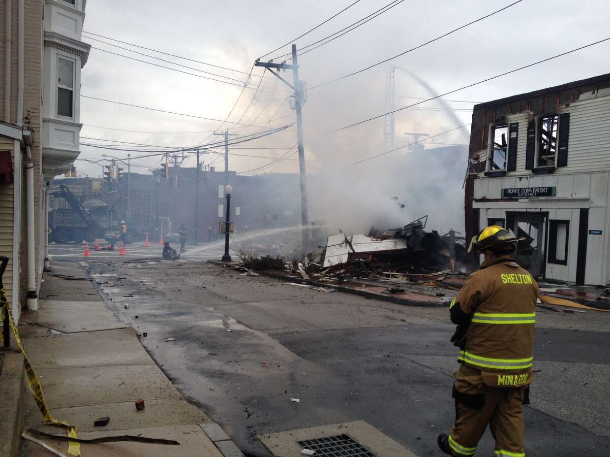 Fire causes chaos in downtown Shelton