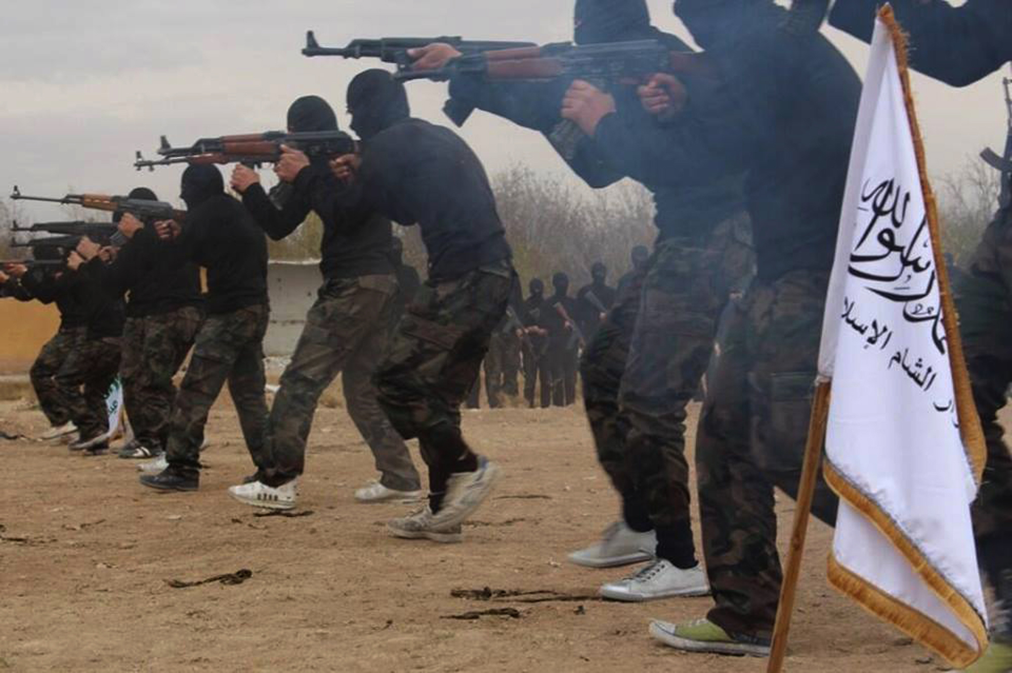 Другим иг. Боевики Исламского государства. Тренировочный лагерь террористов. Подготовка террористов.