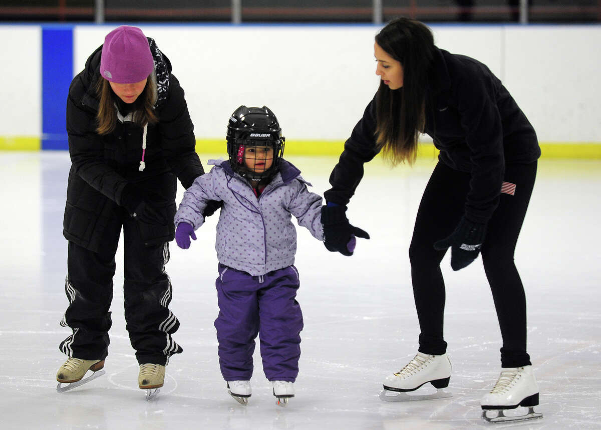 mia ice skating game