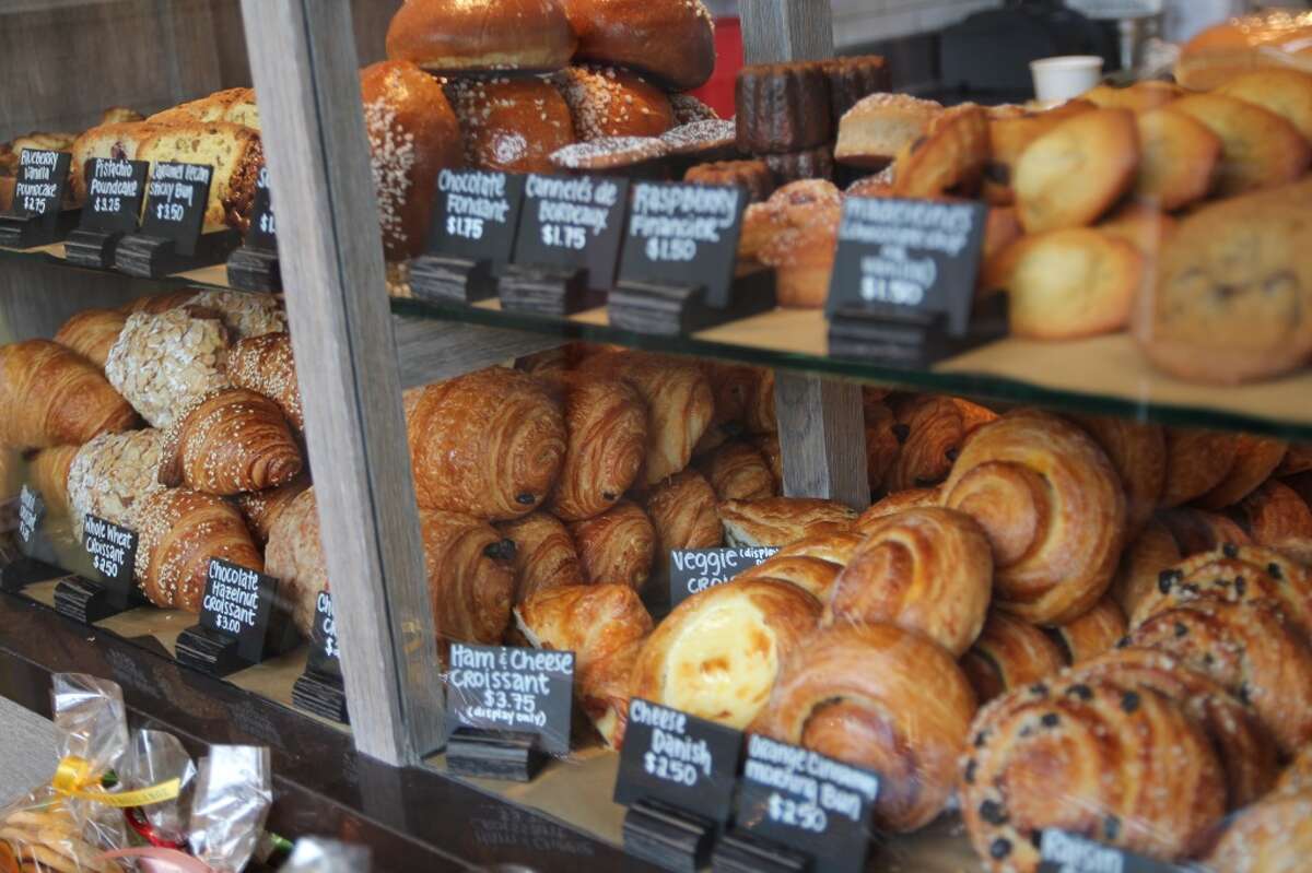 Starbucks to bid au revoir to La Boulange cafes