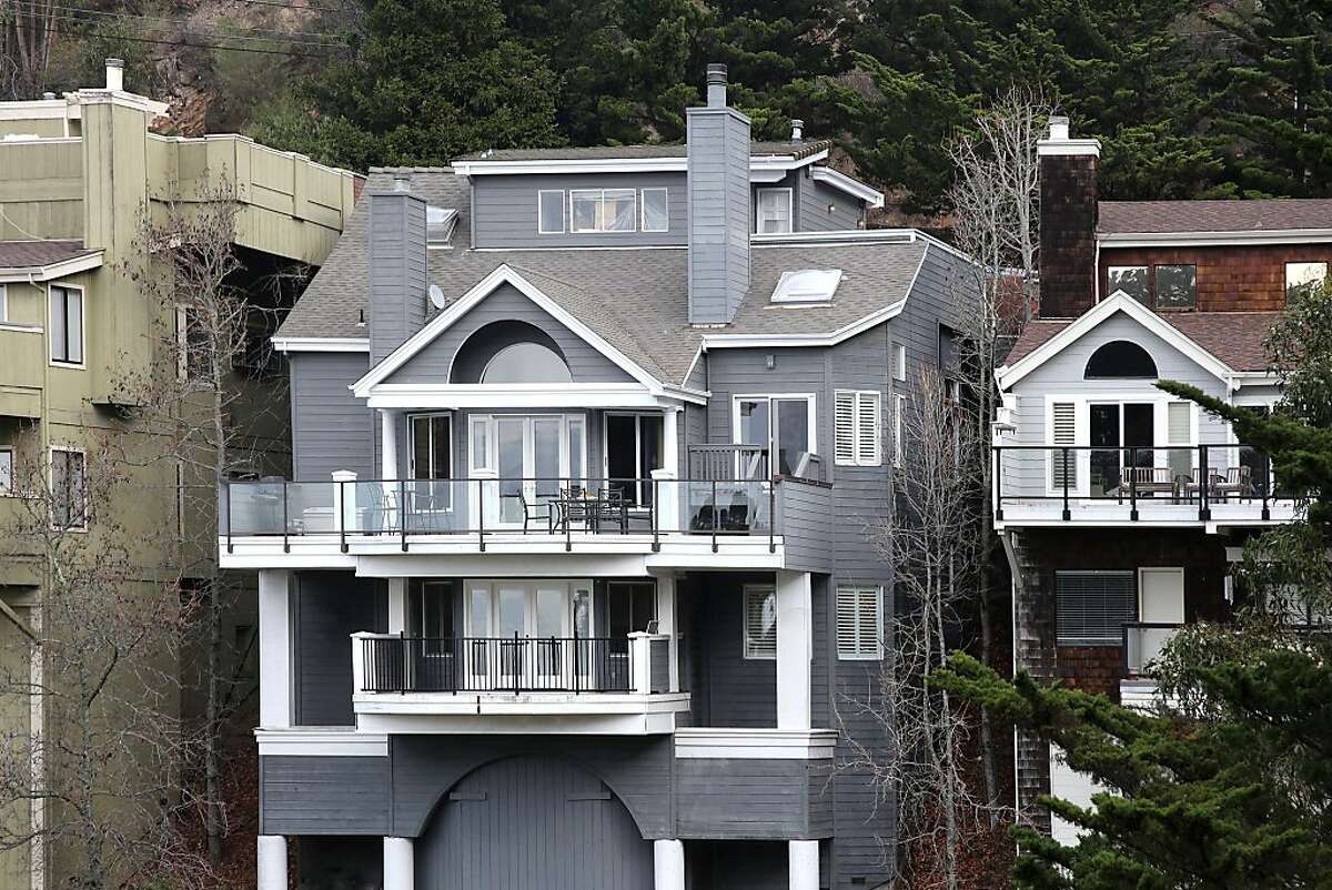 Oakland hills splitlevel is adjacent to regional preserves