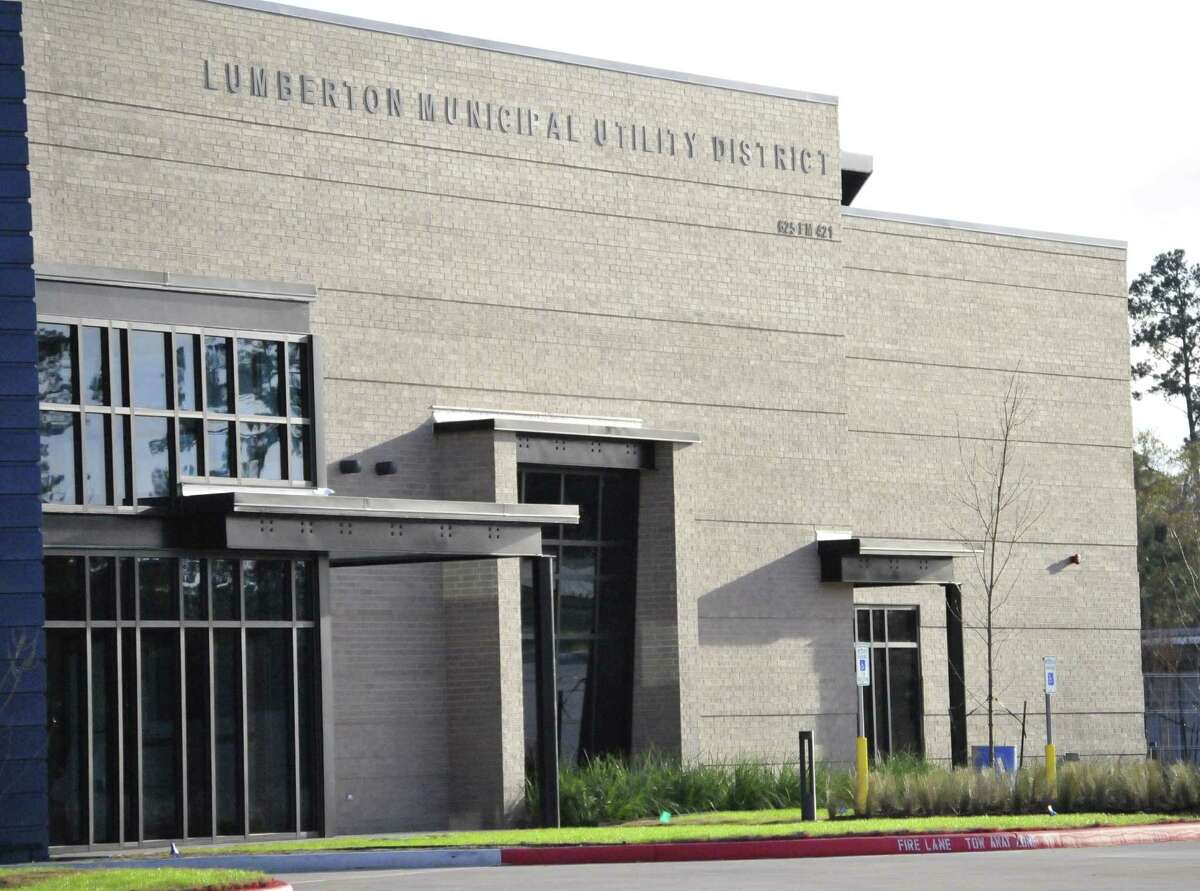 Utility district gets new office in Lumberton