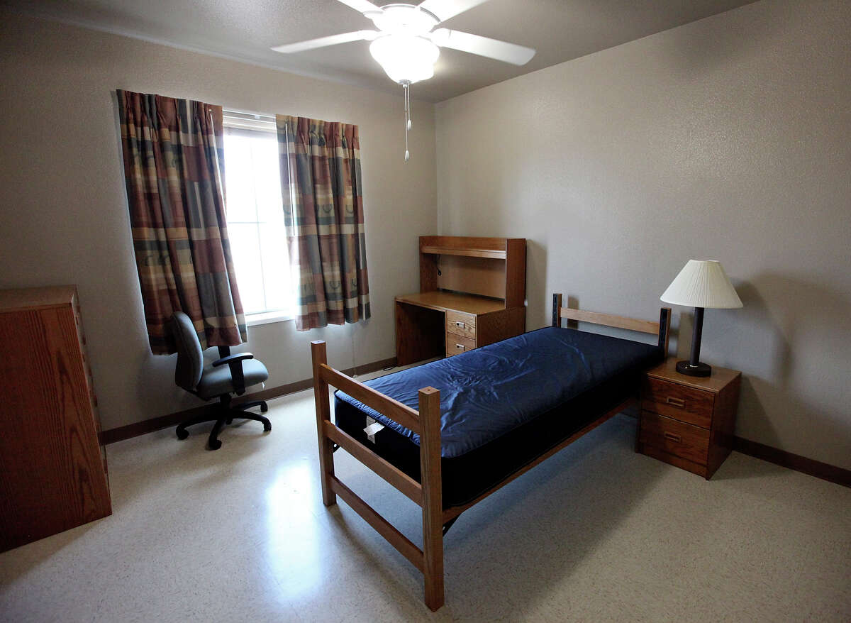 Army to overhaul soldier rehab program