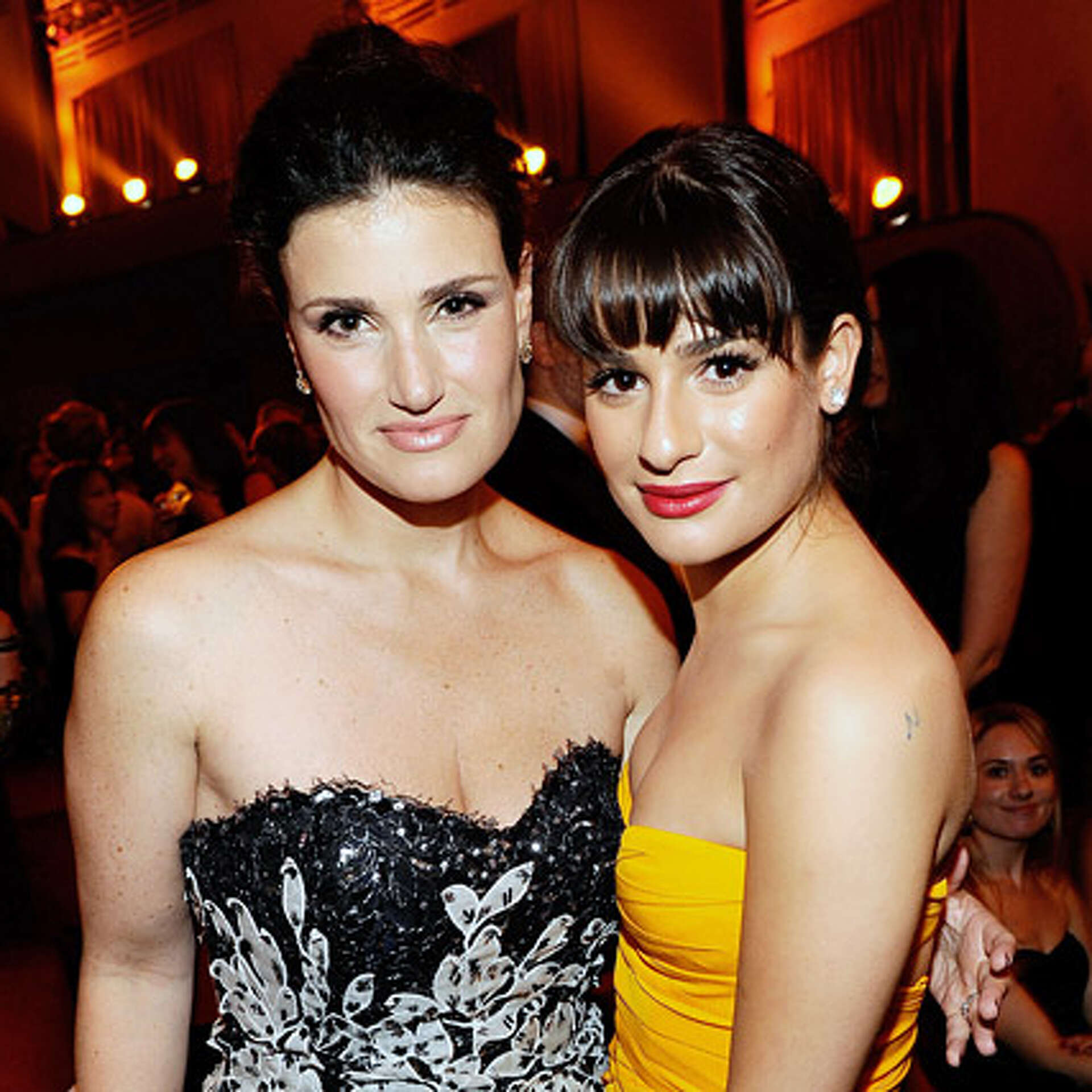 Idina Menzel Jokes About Lea Michele's Butt, Vacations In Caribbean After  Taye Diggs Split, image size:1920x1920