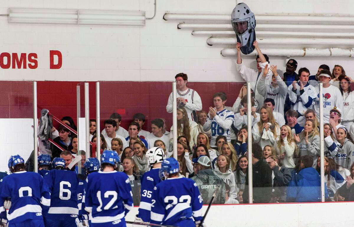 Rivals Darien, New Canaan skate to 11 tie
