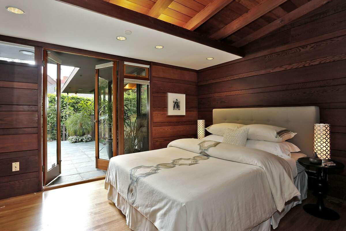 Shaw Berkeley home highlights bay view