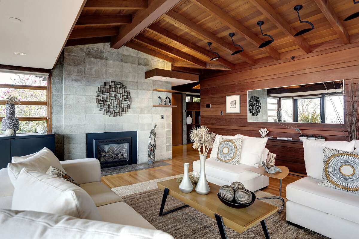 Shaw Berkeley home highlights bay view