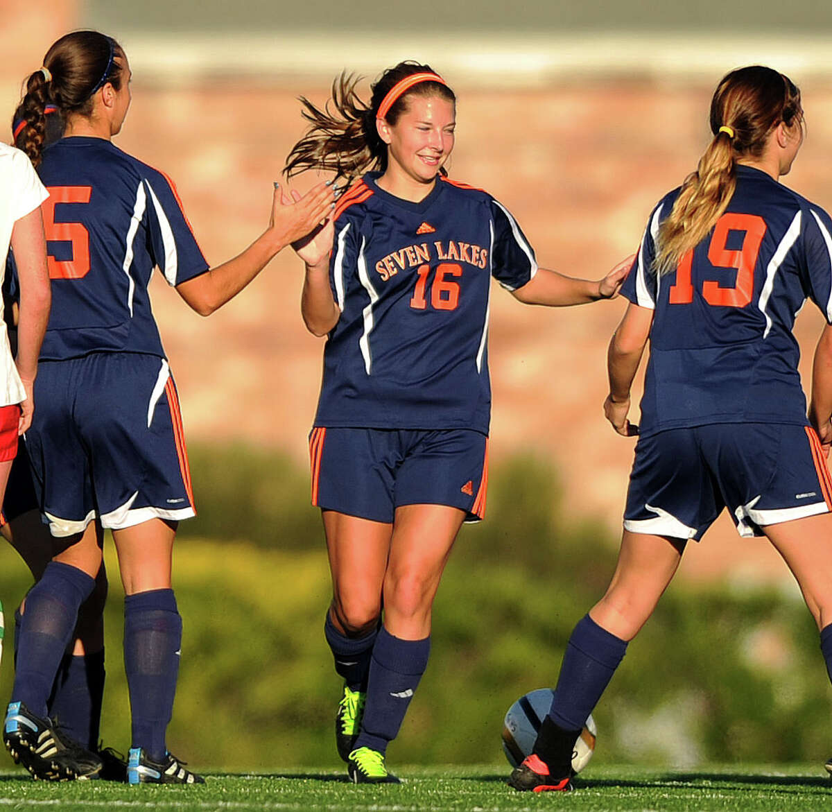 Club Teams Hold Preferable Allure For Some High School Soccer Players