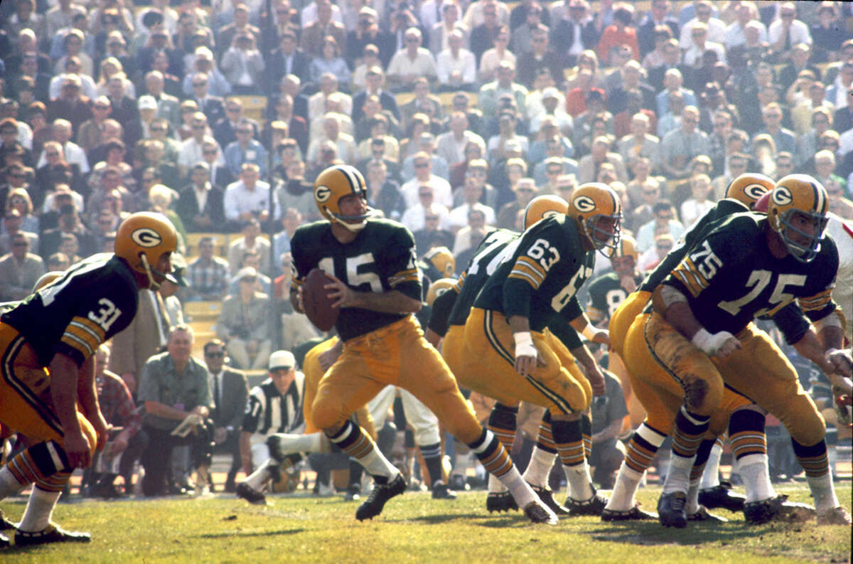 Green Bay quarterback Bart Starr (15) drops back to pass during Super Bowl I, a 35-10 victory over the Kansas City Chiefs on Jan. 15, 1967, at the Los Angeles Memorial Coliseum in Los Angeles.