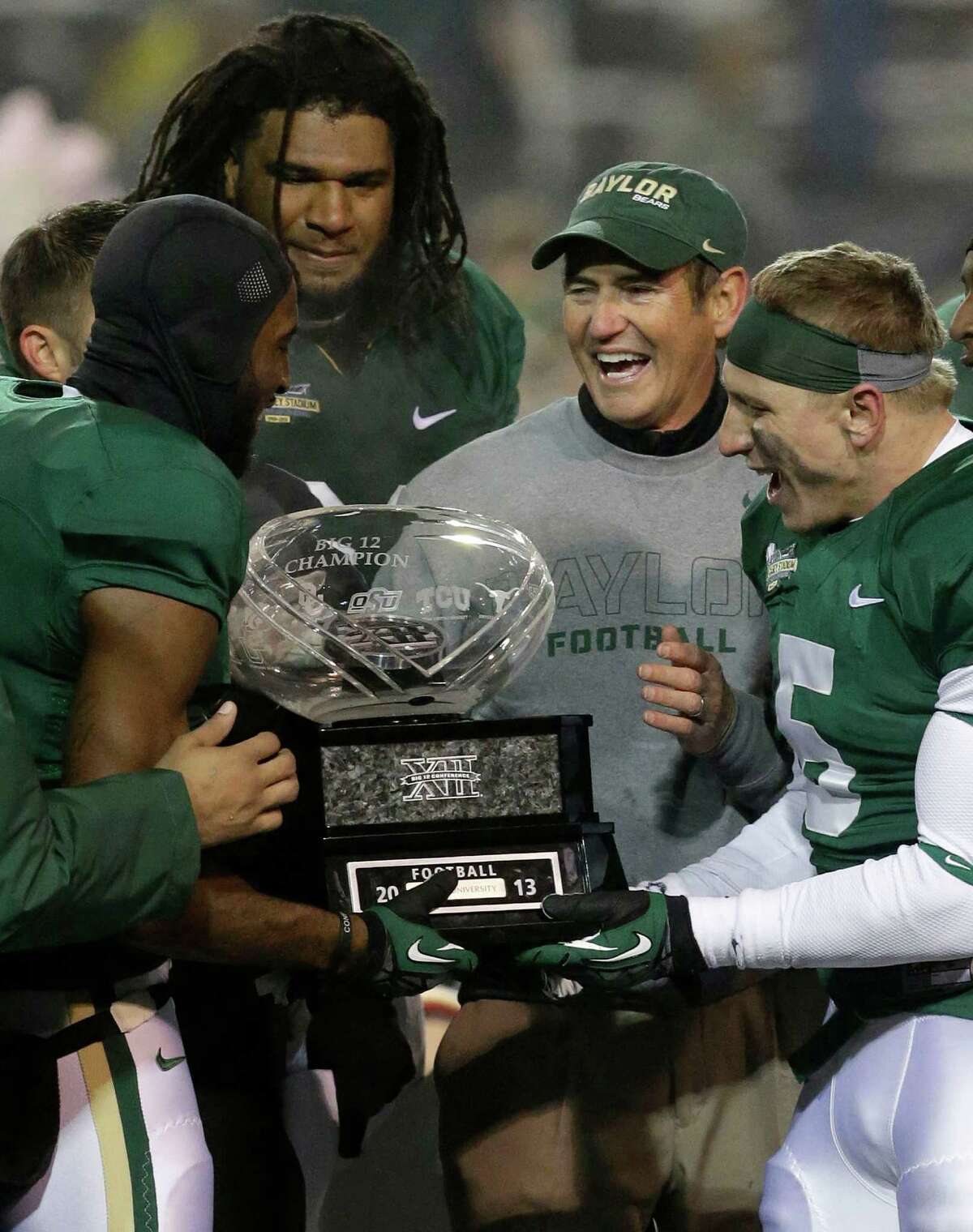 Bryant finalist Briles adds Baylor to offensive credentials