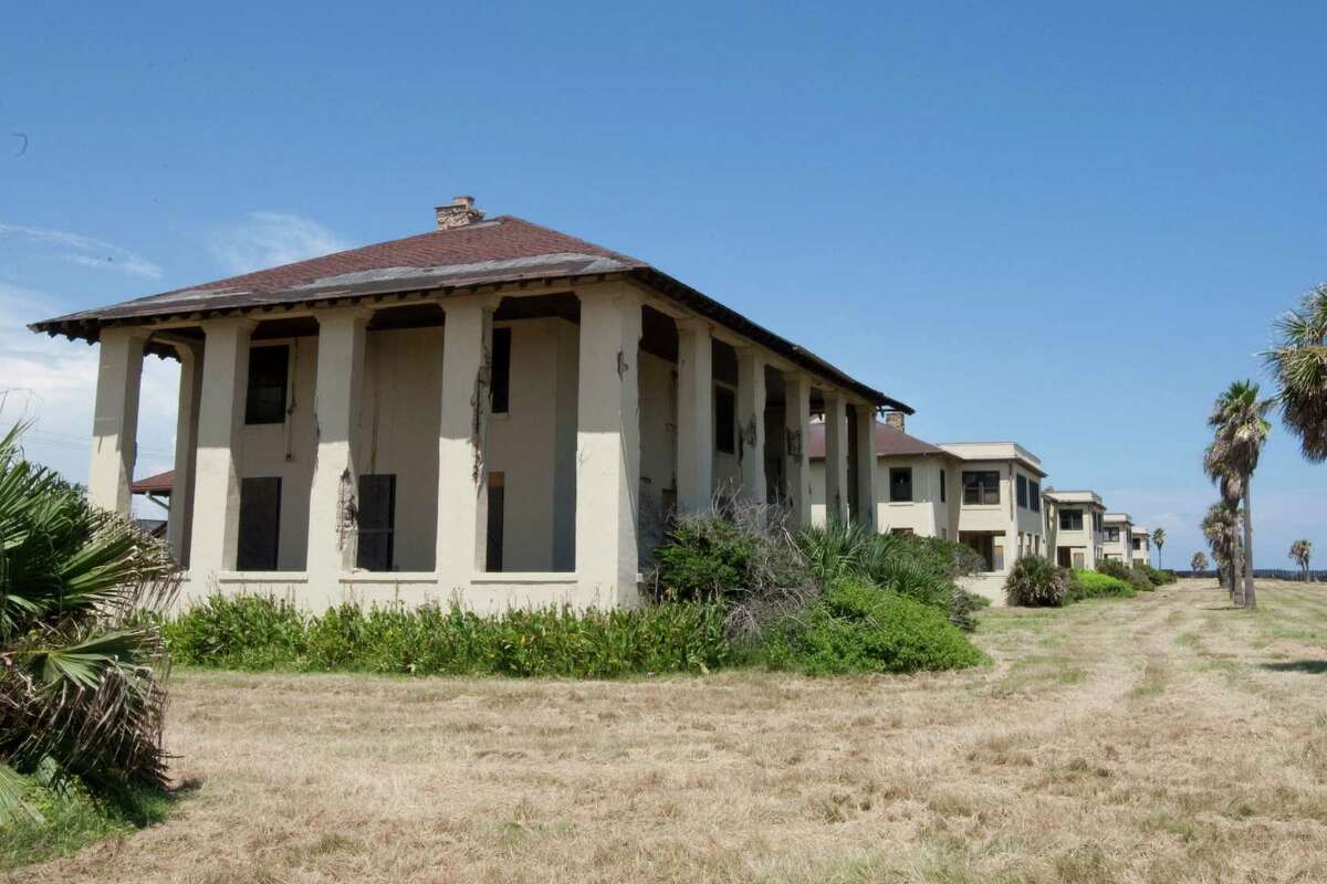 See historic and abandoned military bases, forts and air fields across Texas