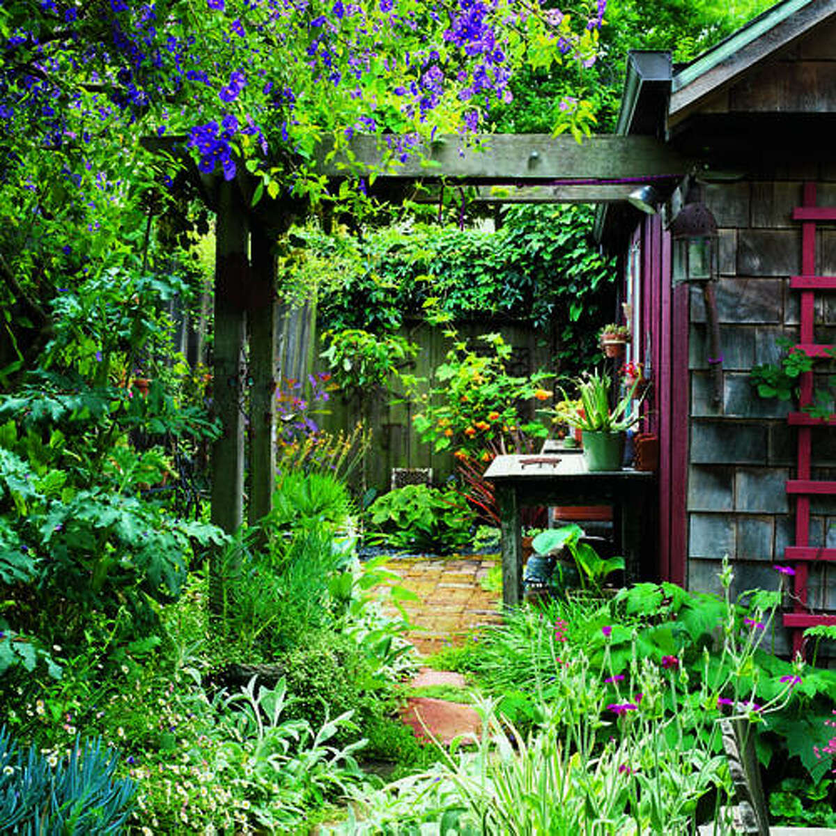 Creative ideas for backyard retreats and garden sheds