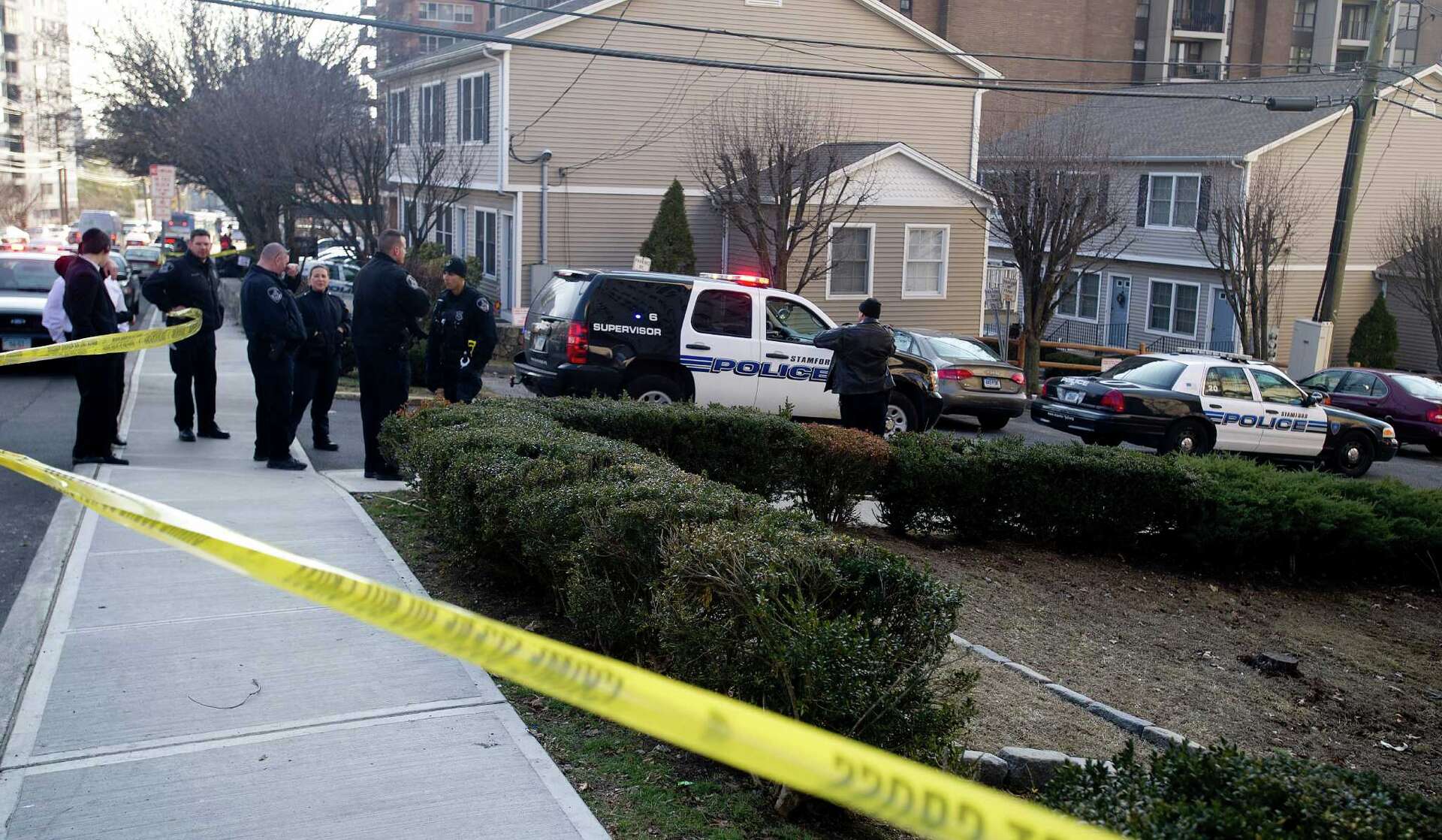 Stamford man expected to survive 10-story fall