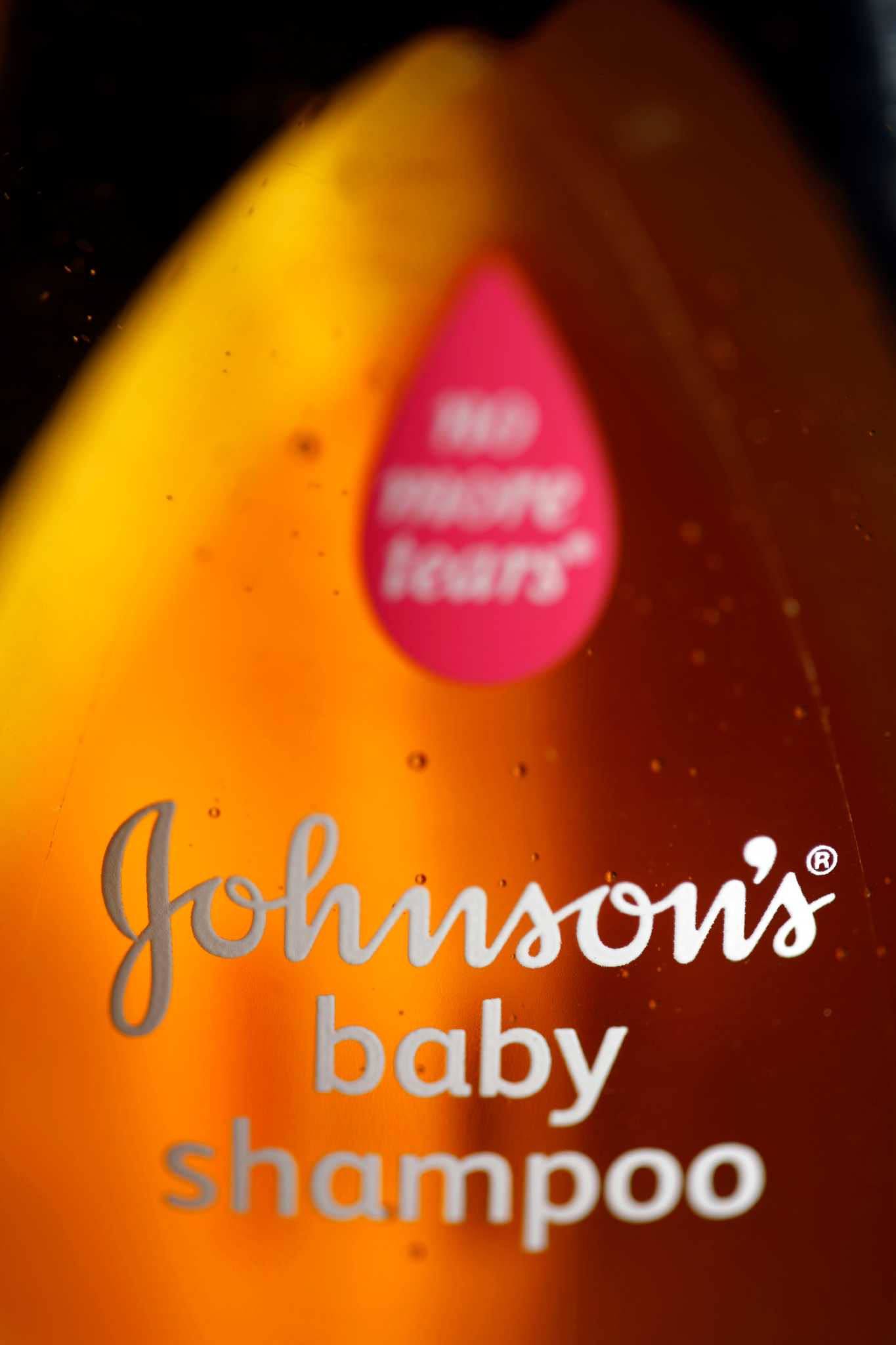 Johnson & Johnson removes 2 questionable chemicals from baby products