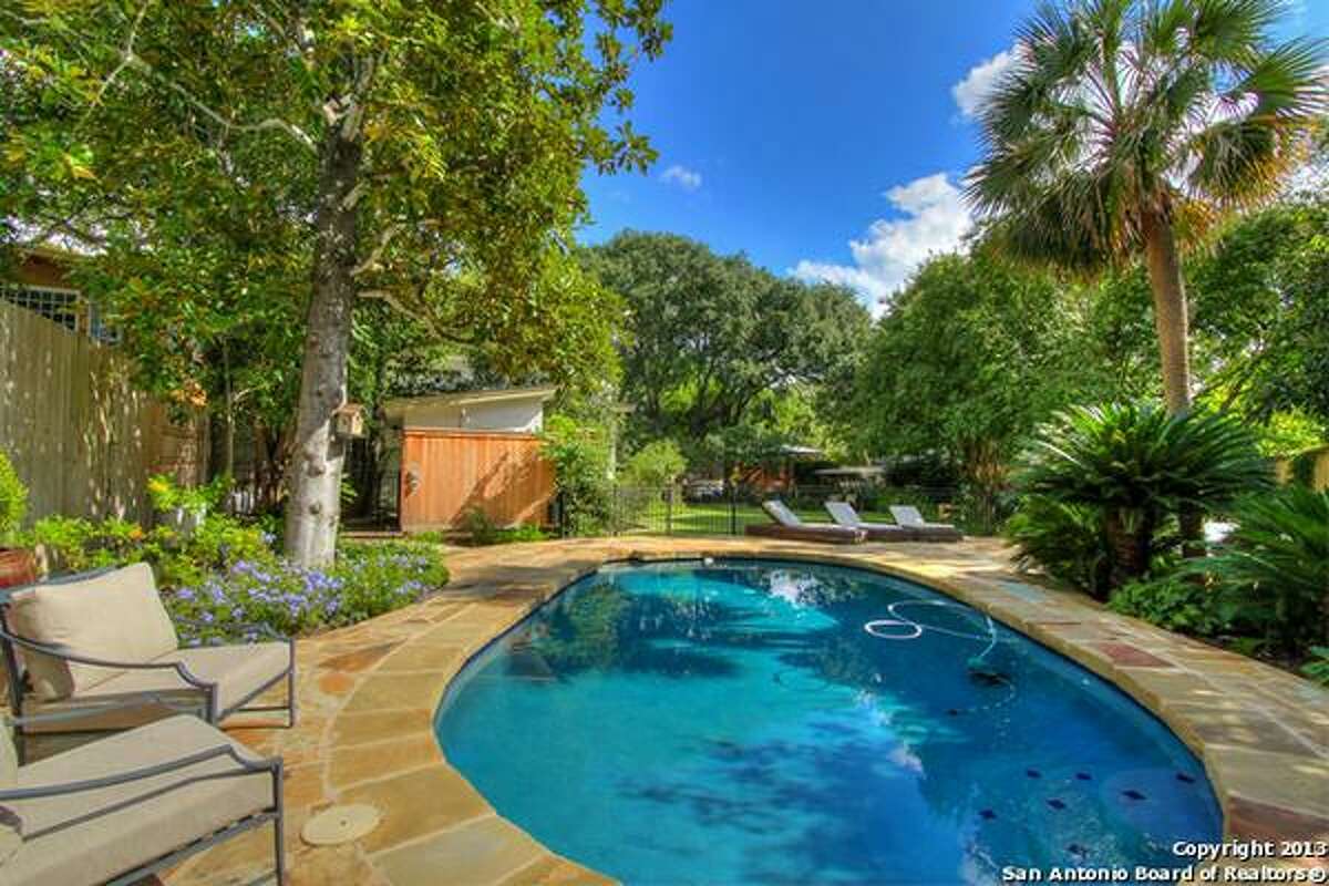 Spacious dream home in Alamo Heights