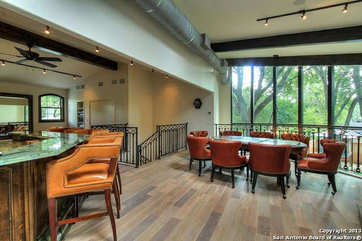 Spacious dream home in Alamo Heights