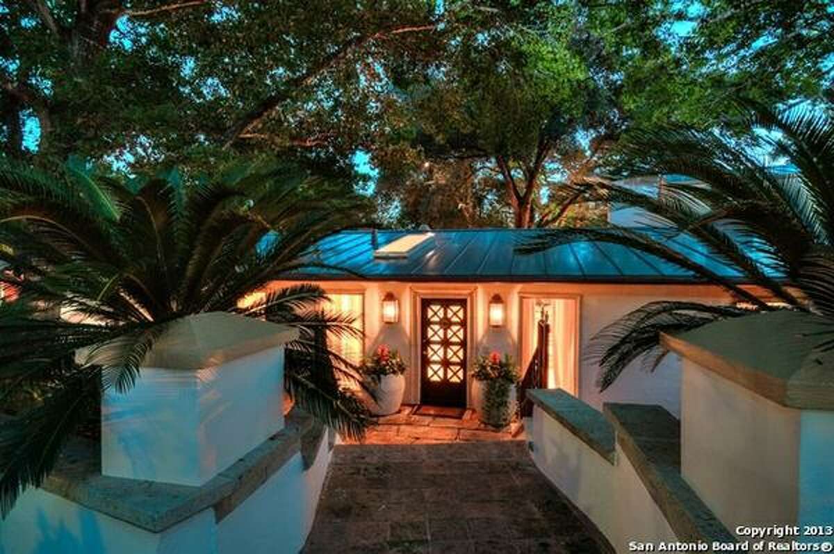 Spacious dream home in Alamo Heights