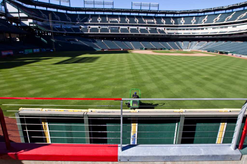 Texas Rangers' Planned New Arlington Stadium Shows Ballparks' Shorter  Lifespan - WSJ