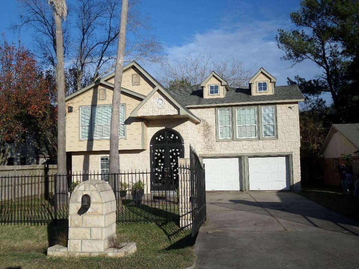 Homes for sale for Houston's average 265k price