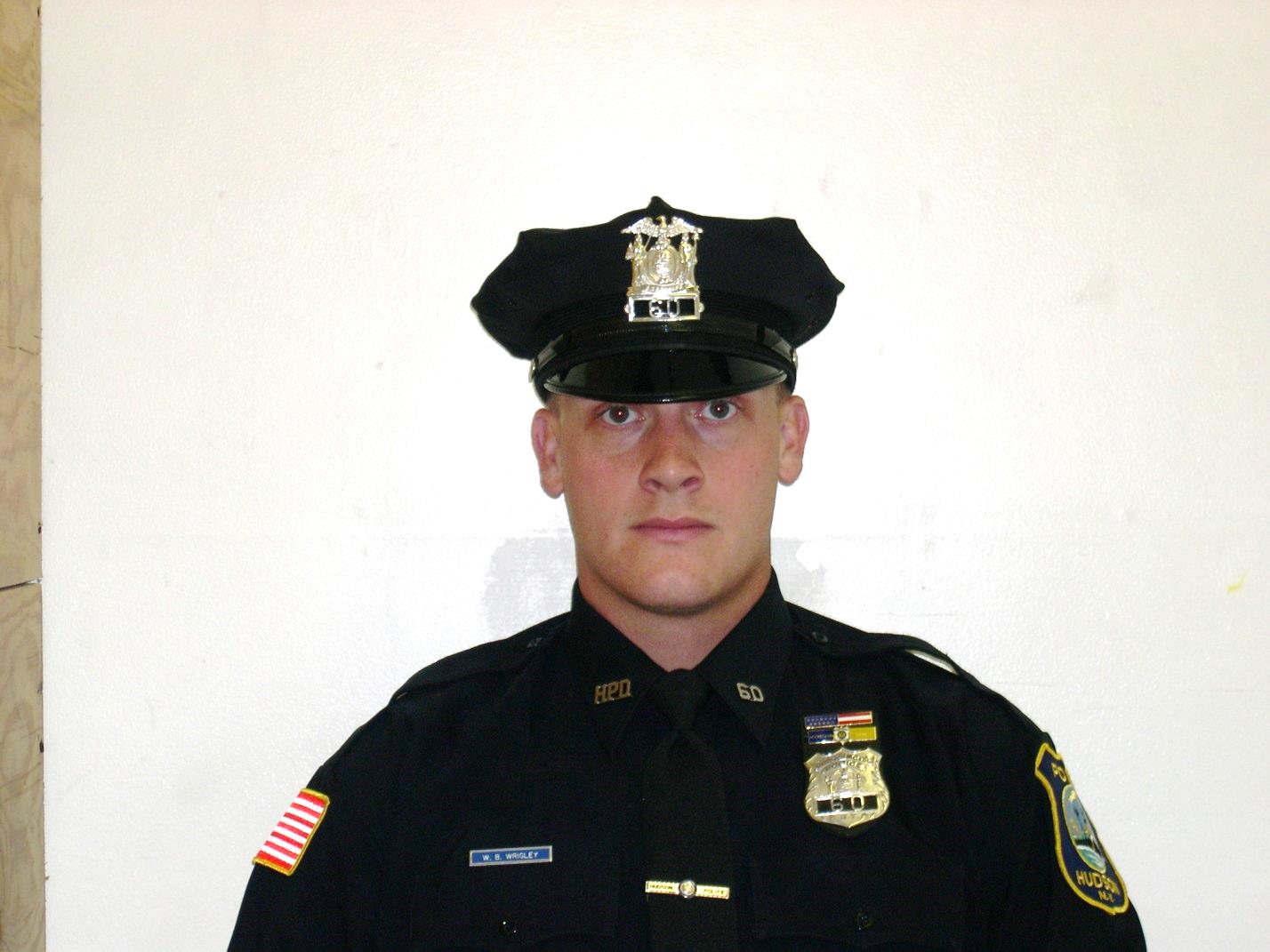 Hudson police officer dies in car wreck