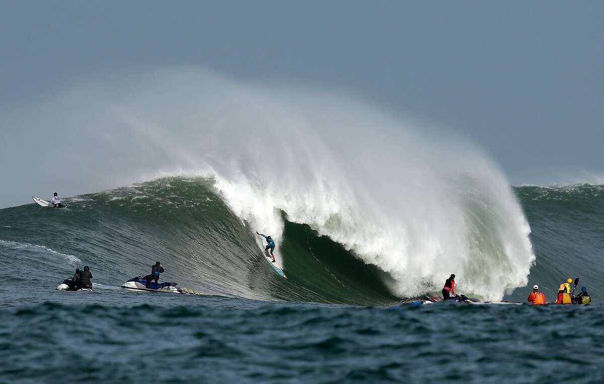 Mavericks surf contest draws thousands to experience thrills